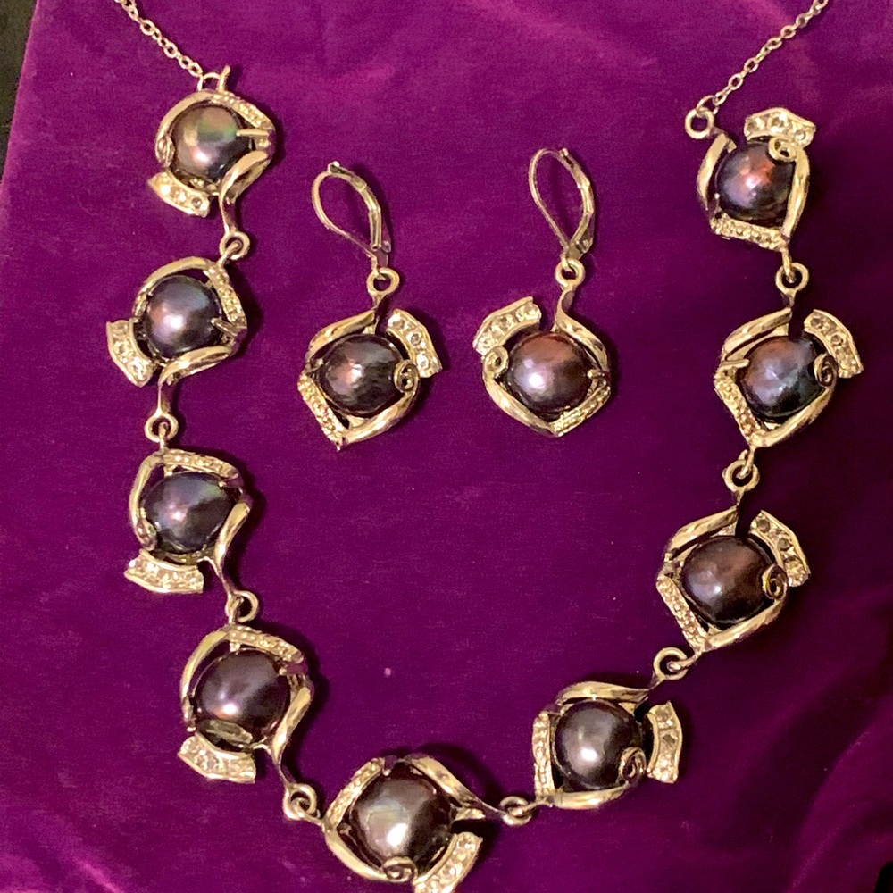 Fijian Tahitian Pearl Necklace and Earrings Set